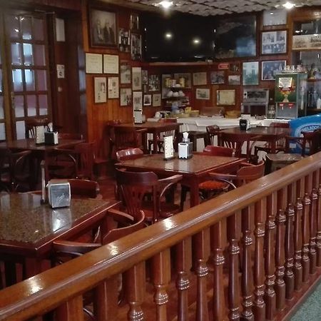 Hotel Restaurante Casa Fernando Ballota Esterno foto