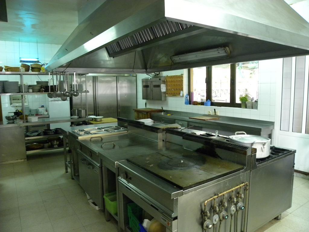 Hotel Restaurante Casa Fernando Ballota Esterno foto